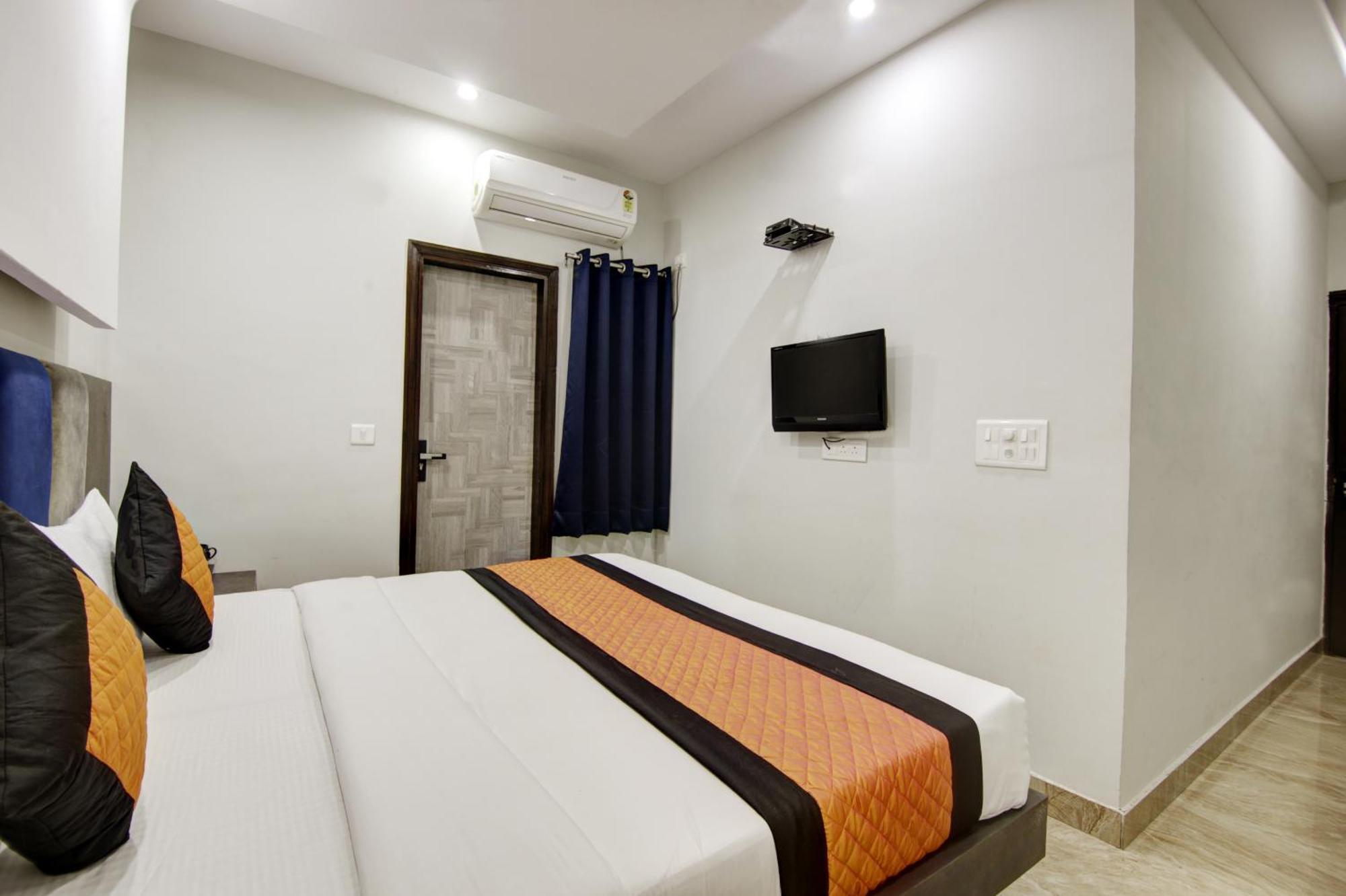 Hotel S B Inn - Near New Delhi Railway Station Paharganj Exterior photo