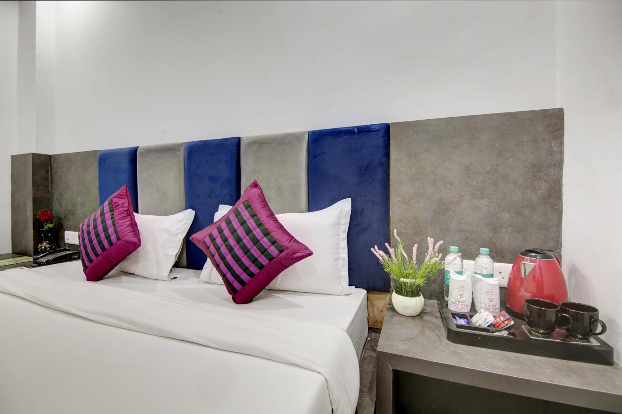 Hotel S B Inn - Near New Delhi Railway Station Paharganj Exterior photo